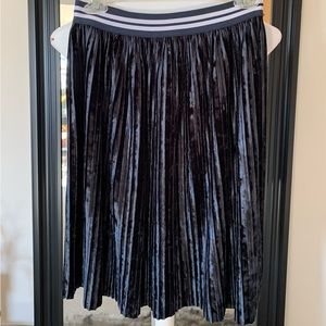 ZARA Blue Velvet Pleated Skirt